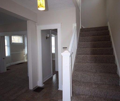 5th image of 2325 Morton Ave