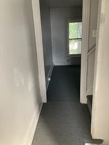 929 Green St Photo 1