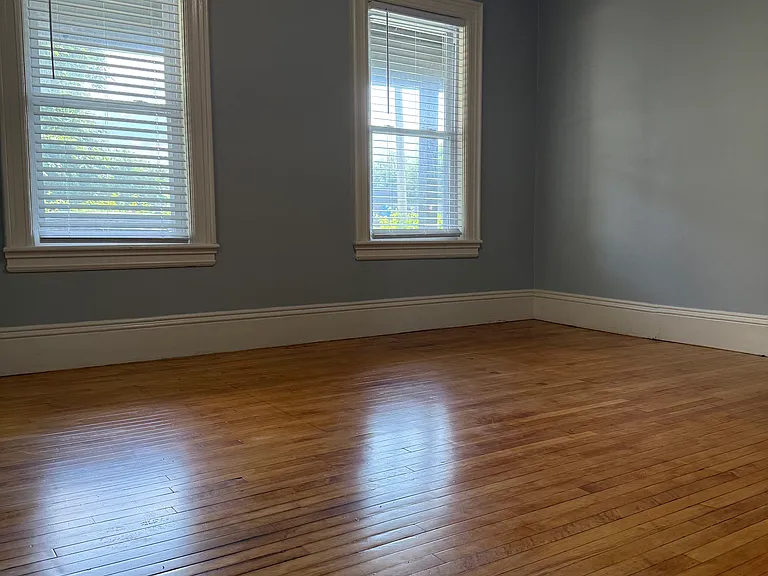72 Charlotte St #1 — Photo 10