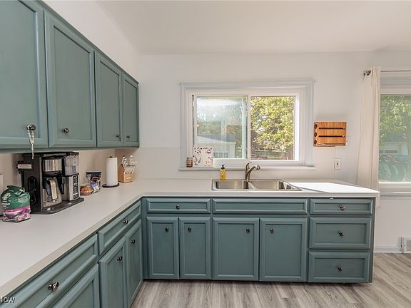 3rd image of 6478 Lawnwood Ave