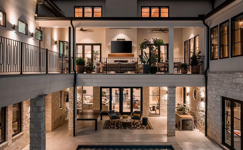 DominiqueLaurentNuits-Saint-es　2001 4534 Mystic Dr, Sandy Springs, GA 30342 | Zillow