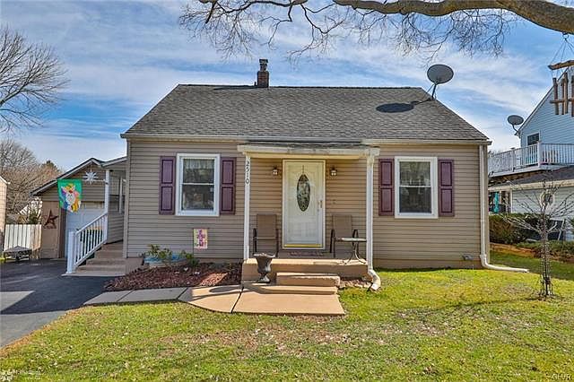 1st image of 2510 Eldridge Ave