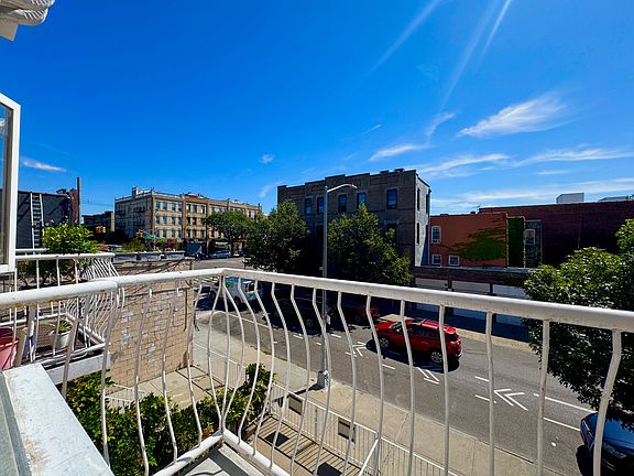 5th image of 31-12 43rd St #2