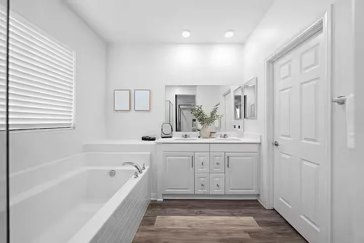 7906 Montecito Ln - 1 — Photo 2