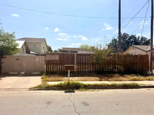 2717 Santa Clara St, Laredo, TX 78046