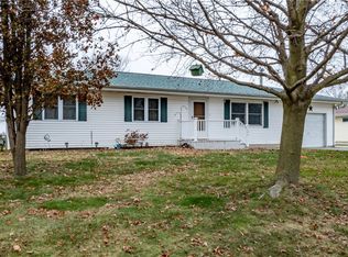104 E Maple St, Latham, IL 62543
