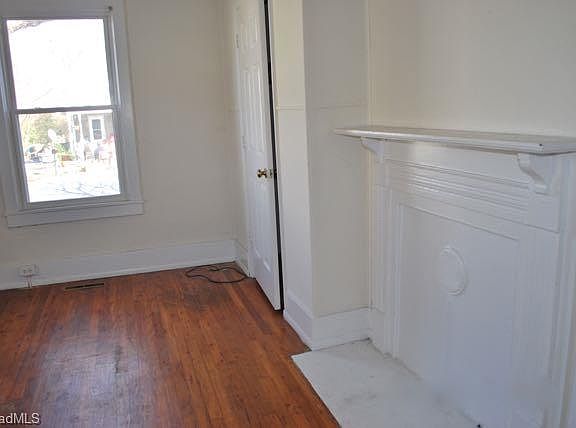 5th image of 2413 Spruce St