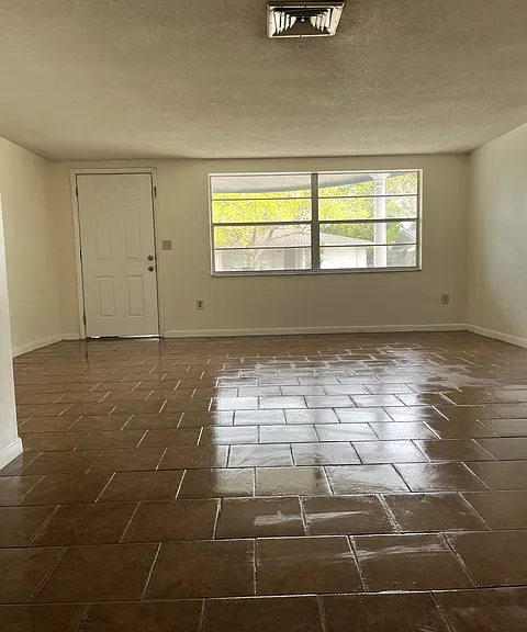 7034 Coral Reef Dr — Photo 4