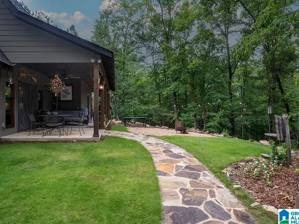 4591 Cabin Rd, Bessemer, AL 35022