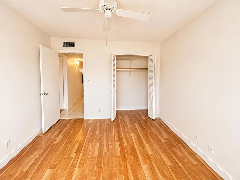 5300 Washington St #S313 — Photo 11