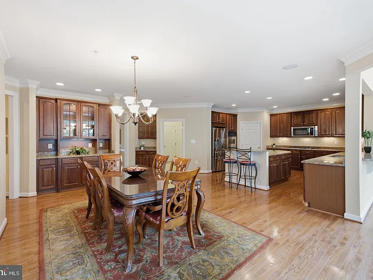 14140 Seneca Rd — Photo 45