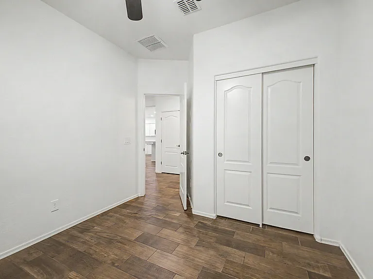 2694 E Runaway Bay Pl — Photo 23