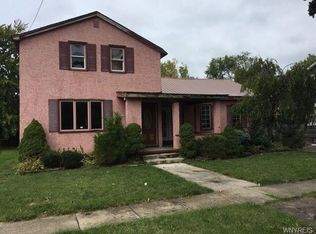121 Van Buren St, Lockport, NY 14094