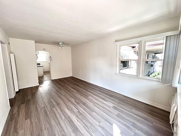 3rd image of 5908 Tujunga Ave APT 4
