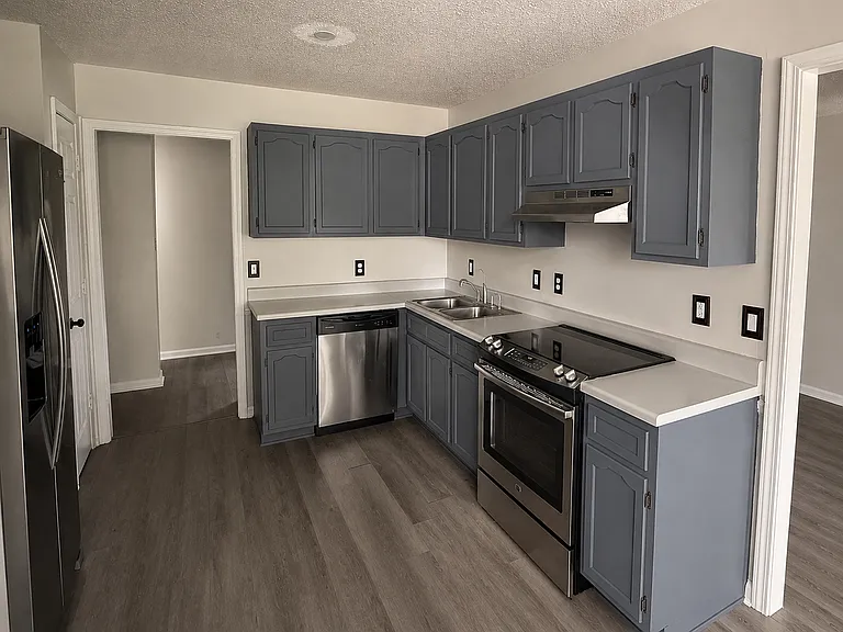 1004 Dandelion Dr — Photo 8
