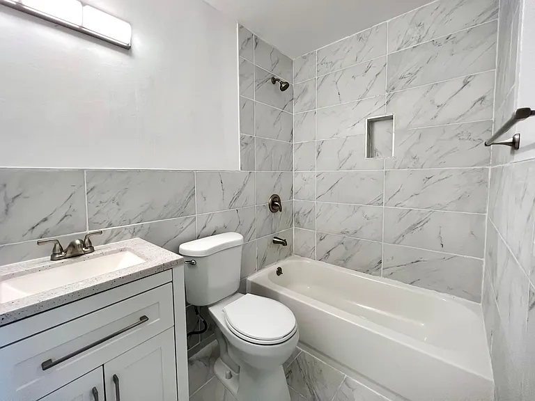 860 NE 207th Ter #8-204 — Photo 3