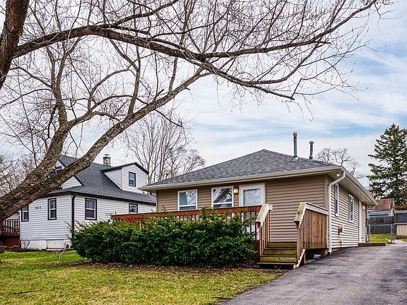 2nd image of 7607 Hickory Rd