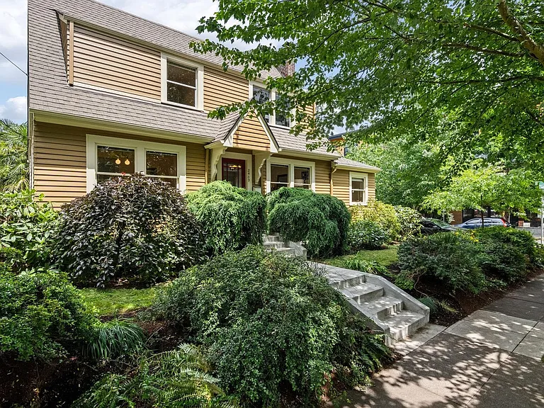 2409 NW Raleigh St — Photo 43