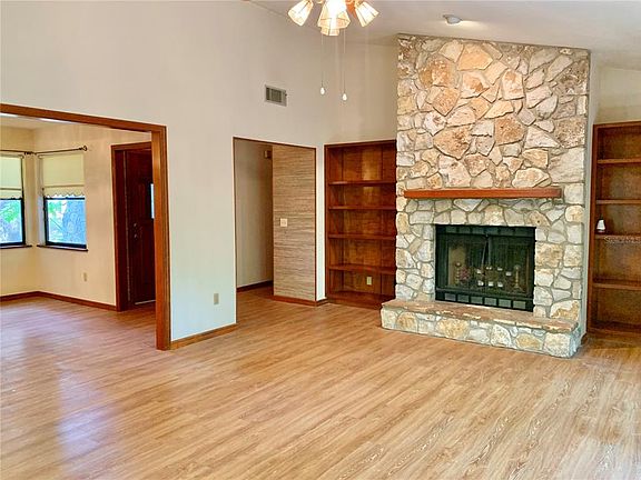 3rd image of 1017 SW 79th Ter