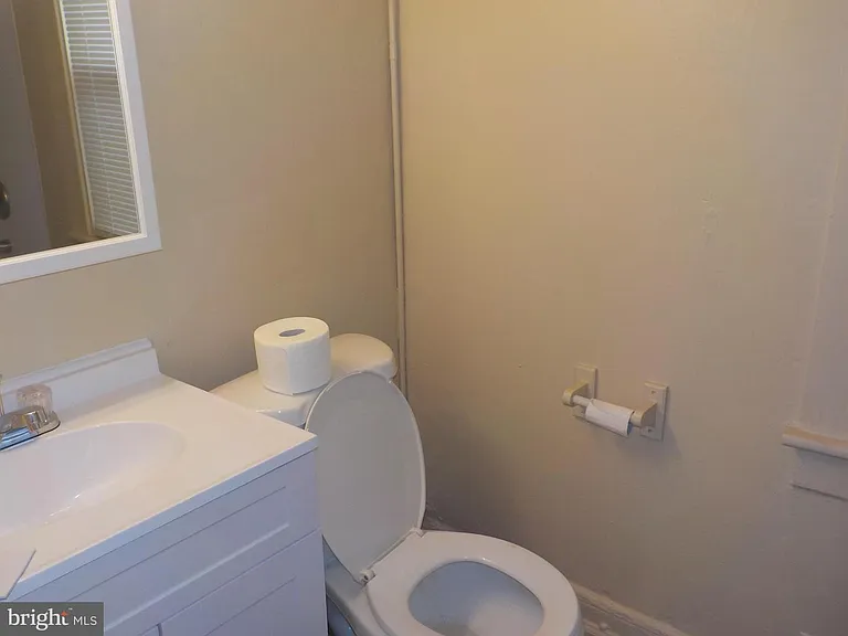 26 Walnut St #A — Photo 8