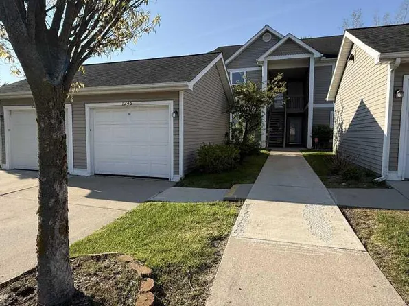 1245 Heatherwood Ln, Ann Arbor, MI 48108