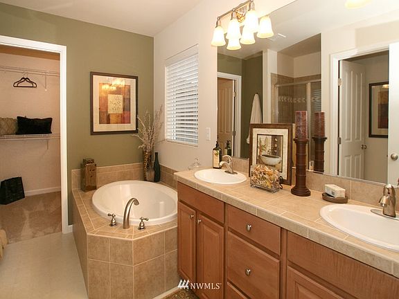 3rd image of 14322 266th Circle NE #20