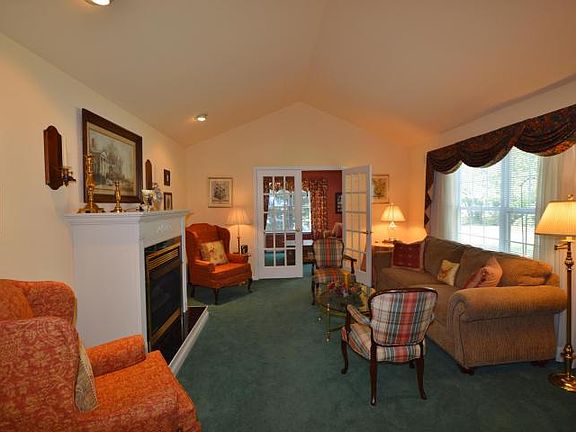 5th image of 2607 Falcon Ln