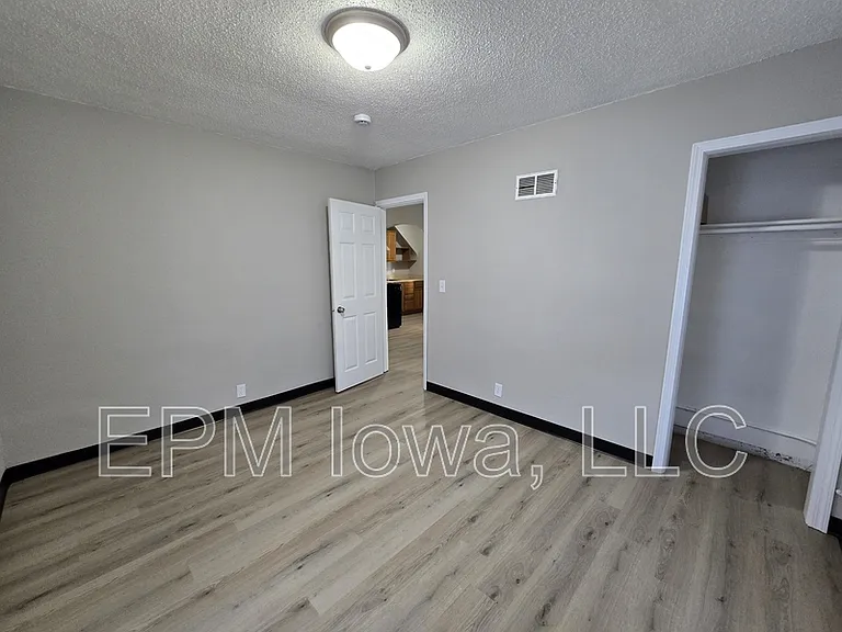 1125 N Barclay St — Photo 9