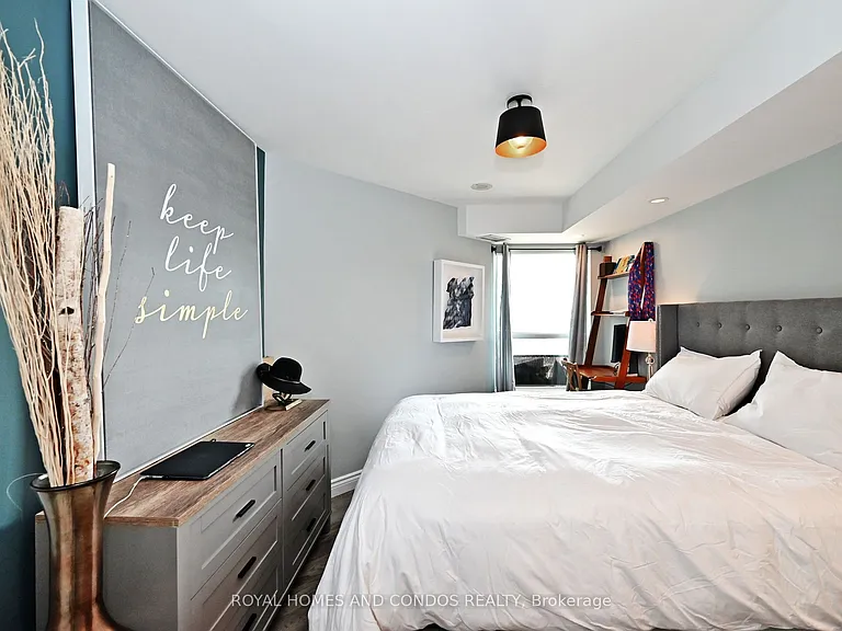 230 Queens Quay W #618 — Photo 24