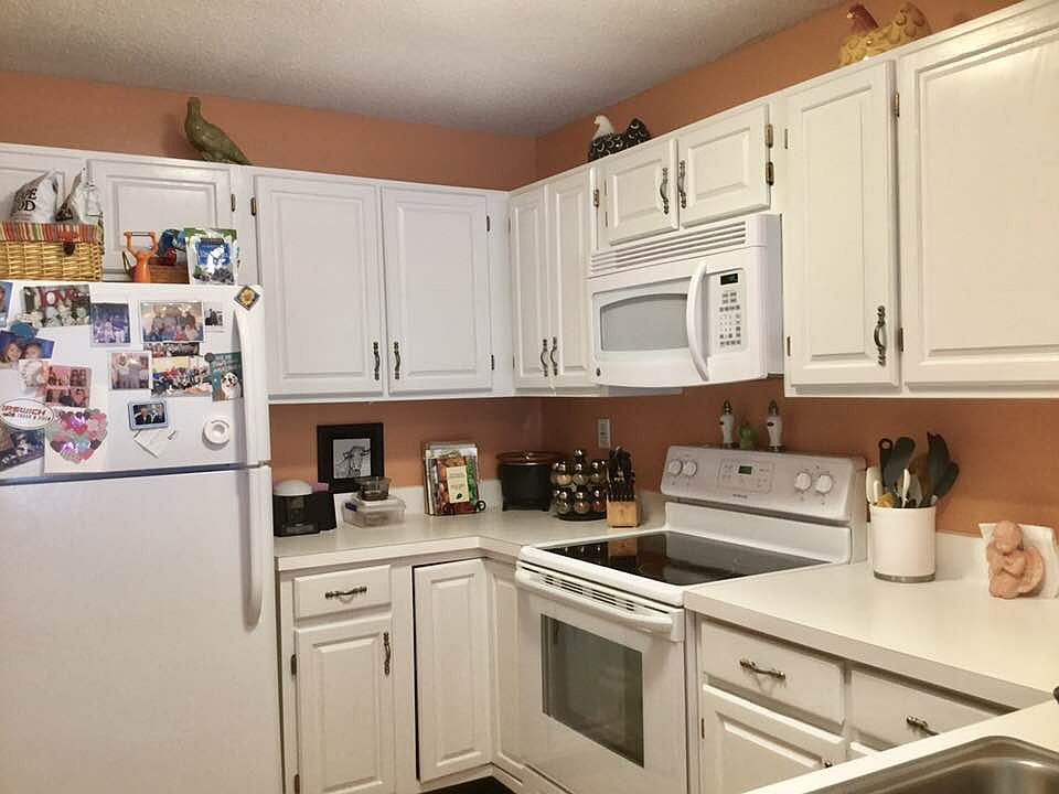 2nd image of 500 Colonial Dr Unit 201