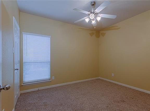 4th image of 10117 Sanden Dr