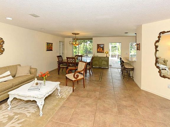 4th image of 2150 Montclair Dr