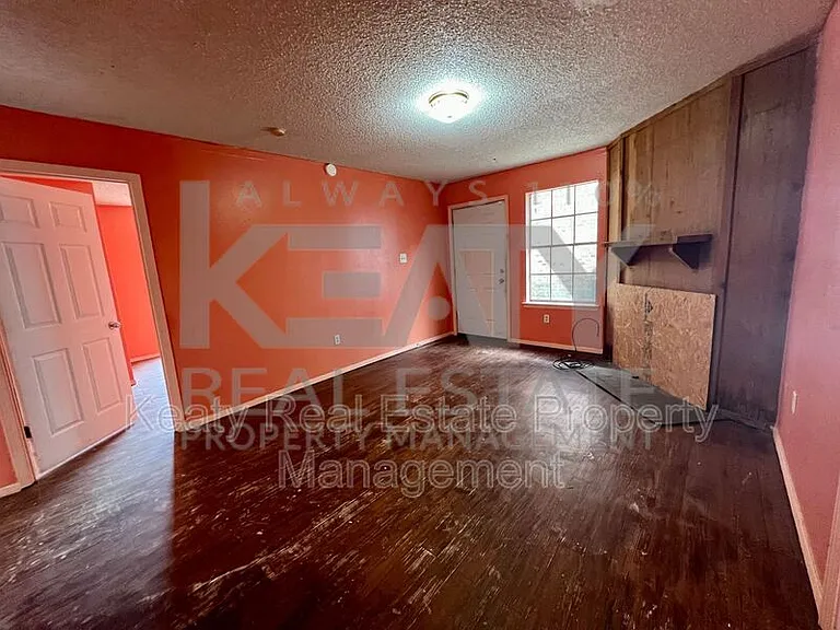 108 Meudon St #A — Photo 3