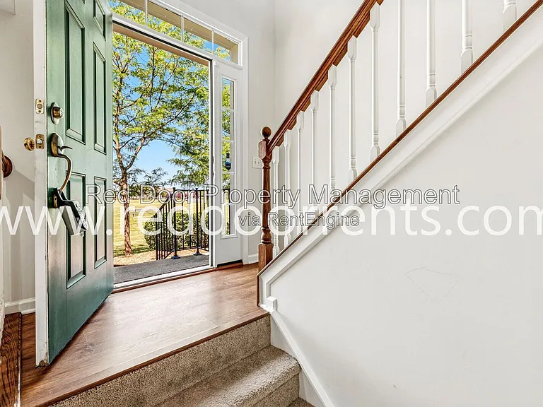 13340 Golden Gate Dr E — Photo 35