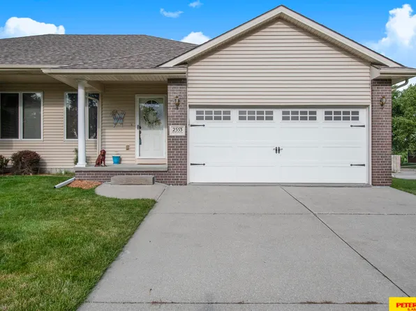2553 N Laverna, Fremont, NE 68025