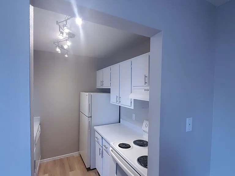 Sand Pebble Community *Renovated Units — Photo 102
