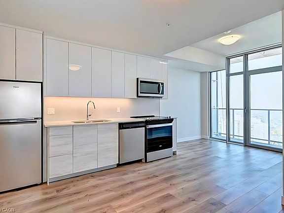 3rd image of 60 Frederick St #2505