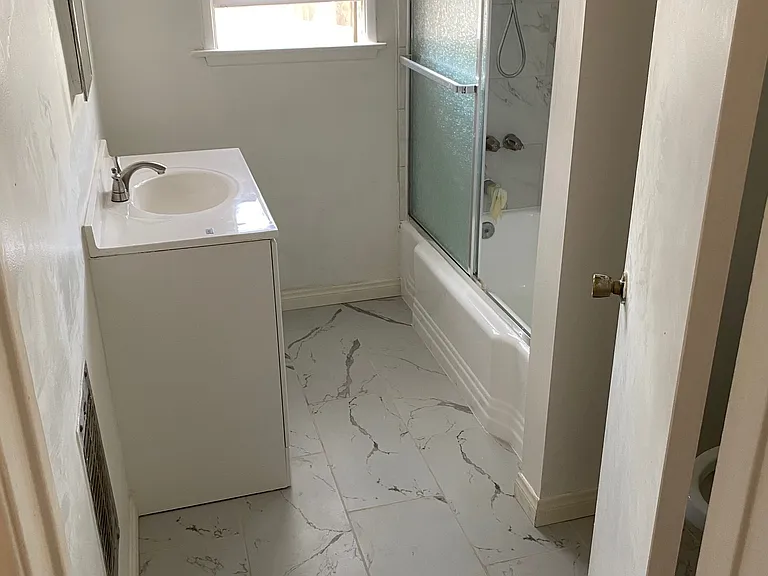 2035 S Holt Ave — Photo 7