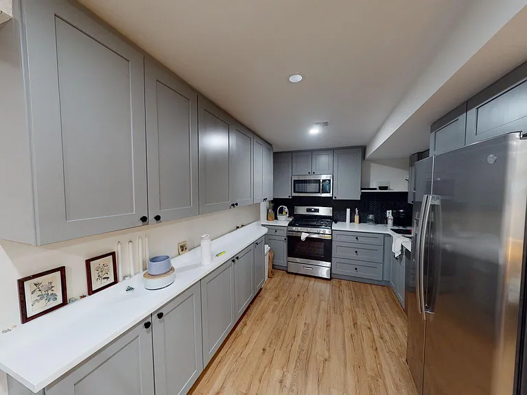 41 Long Ave #B — Photo 1
