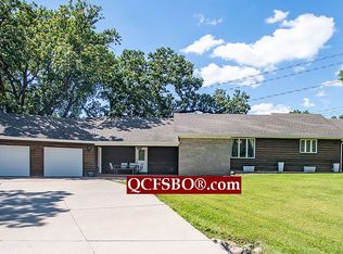 6020 116th St, Blue Grass, IA 52726
