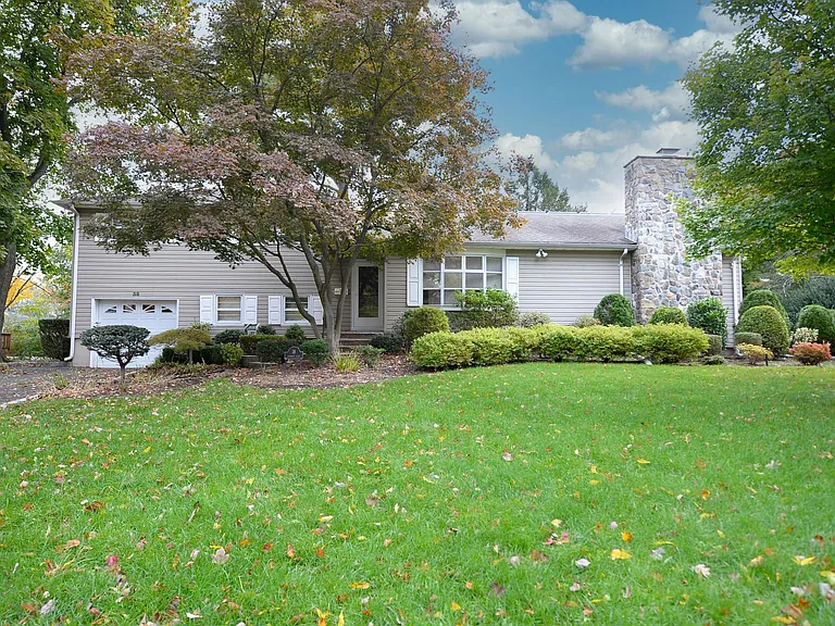 38 Griswold Pl — Photo 1