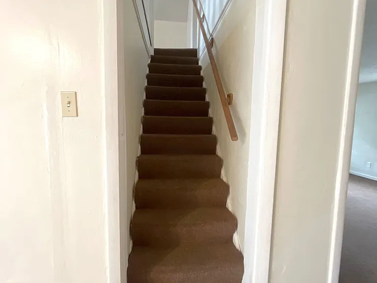 411 Florence St — Photo 11