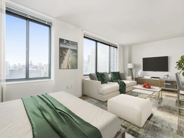 222 East 34th Street image 1 of 5
