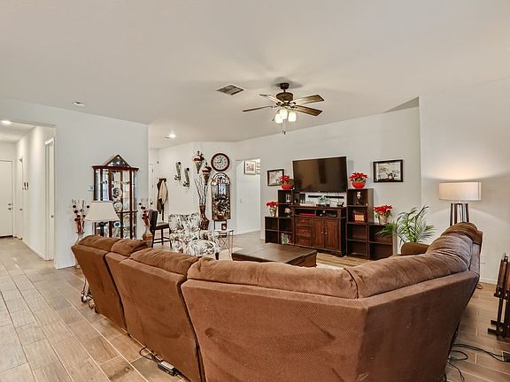 5th image of 23422 N 167th Ln