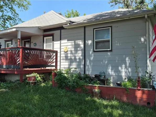925 E Wilson St, Ottawa, KS 66067