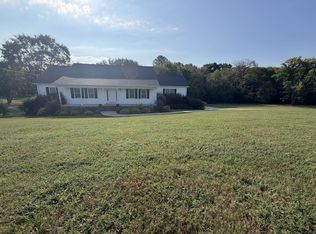 1909 Pointe Barton Dr, Lebanon, TN 37087