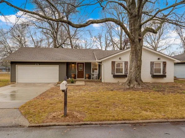 1313 W Primrose Street, Springfield, MO 65807