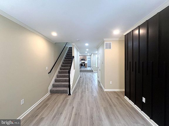 4th image of 203 S Pulaski St