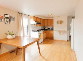 830 W 34th Pl REAR F1, Chicago, IL 60608