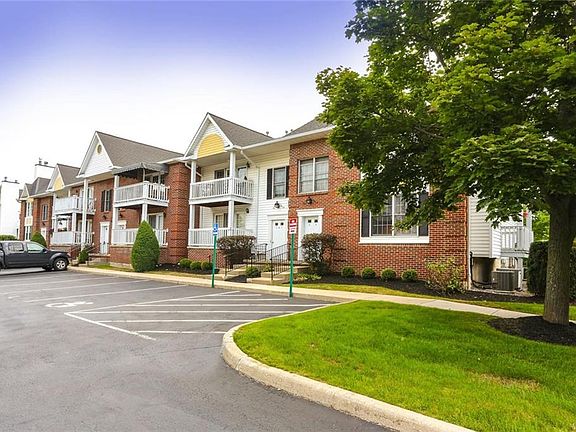 3rd image of 950 Hopkins Rd APT J
